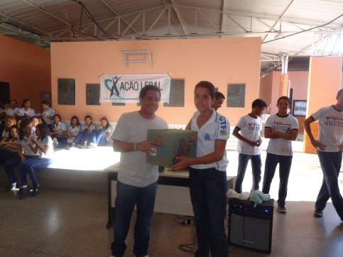 Prof. Ribamar Batista e Lucas Barros, vencedor do percurso final.